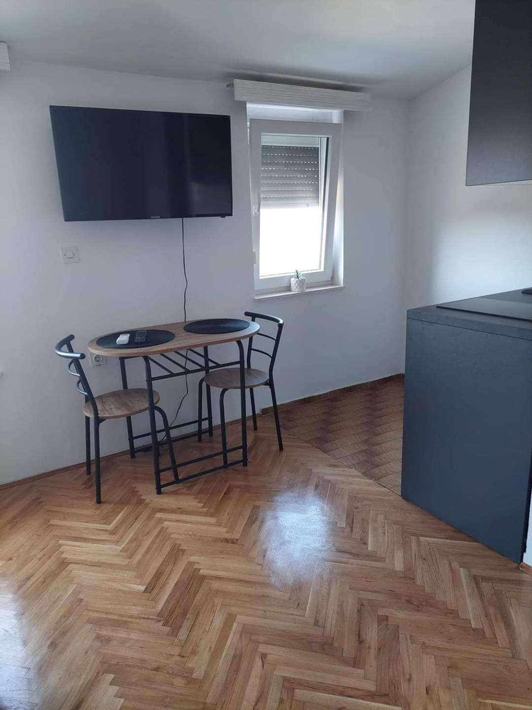 Apartmani Suhi Brod Медулин Екстер'єр фото