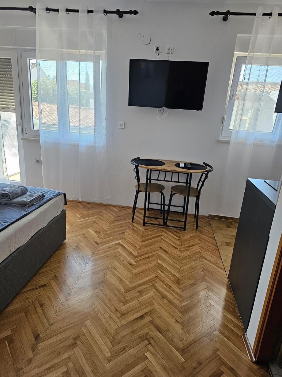 Apartmani Suhi Brod Медулин Екстер'єр фото